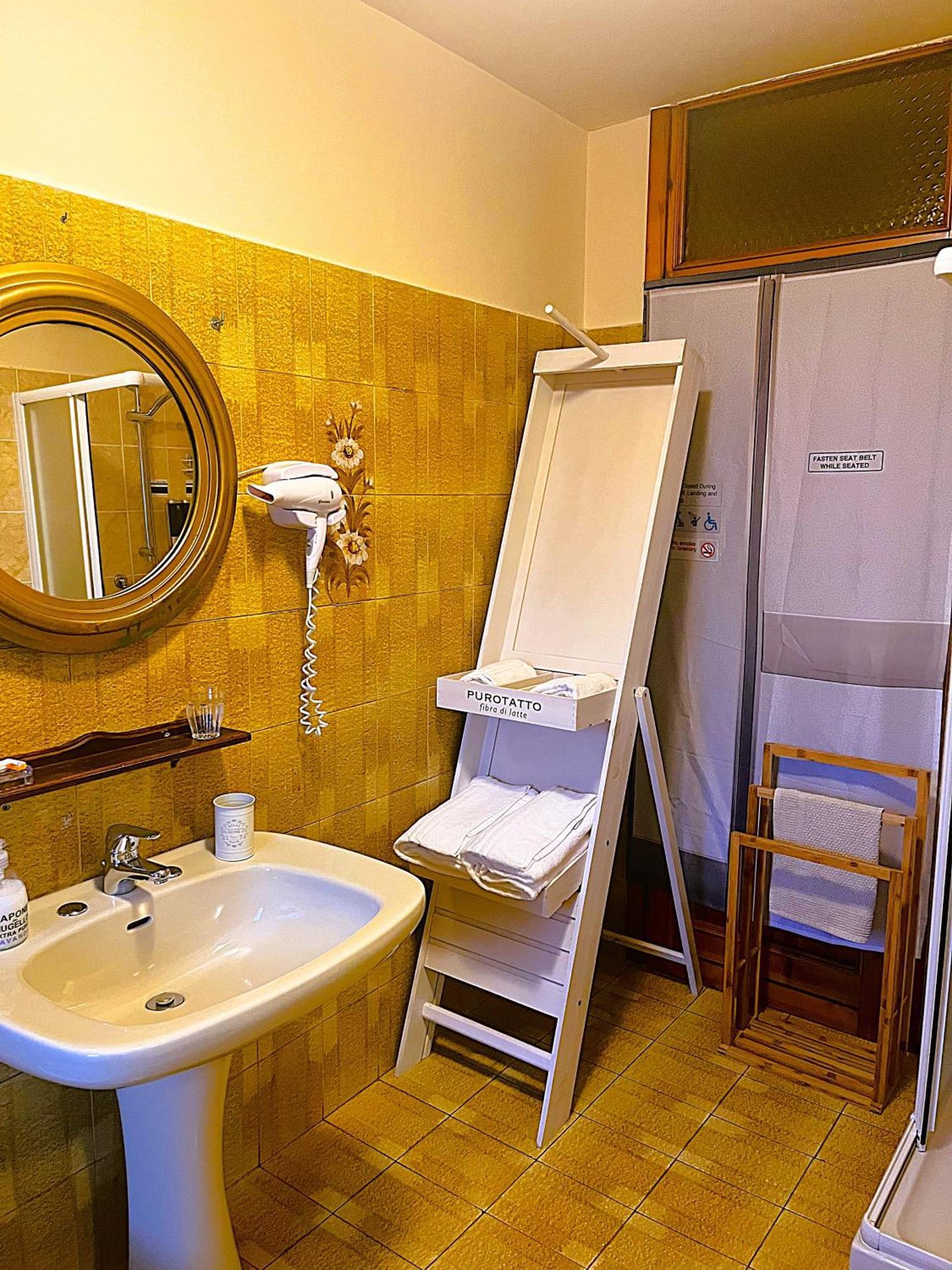 Hotel Flybgy à Orio al Serio Extérieur photo