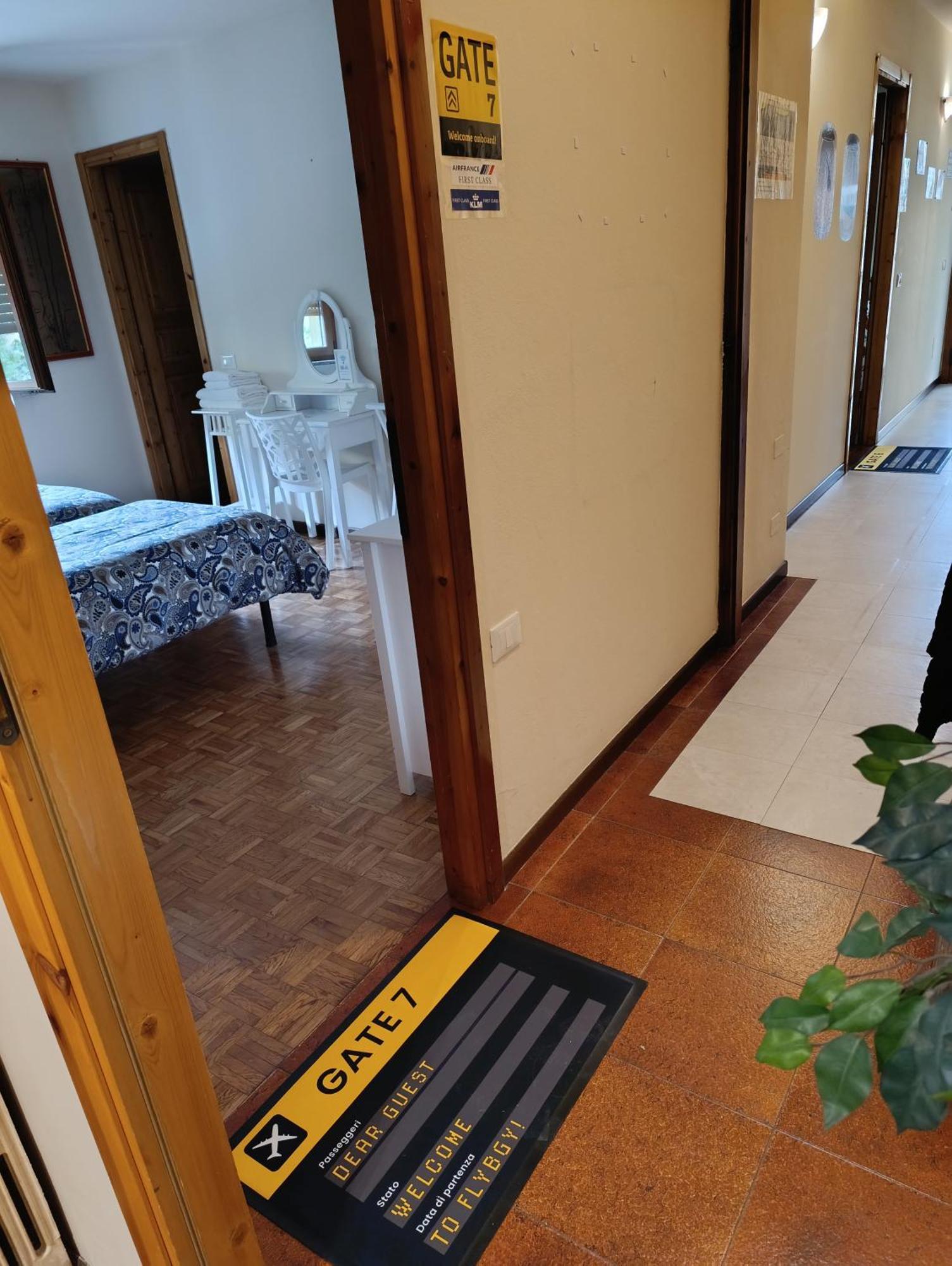 Hotel Flybgy à Orio al Serio Extérieur photo